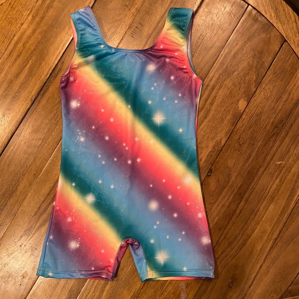 Girls size 6 gymnastics outfit. Sparkly and comfy